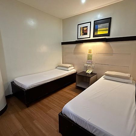 Sugbutel Family Hotel Cebu Eksteriør billede