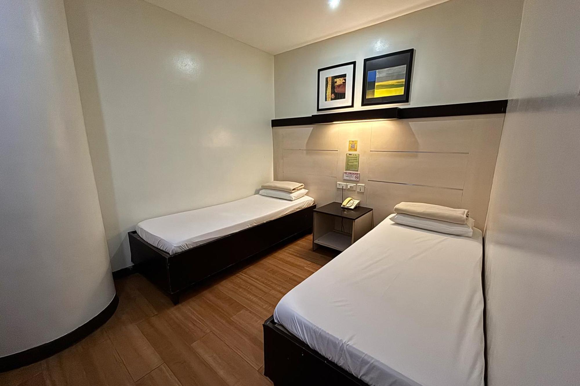 Sugbutel Family Hotel Cebu Eksteriør billede