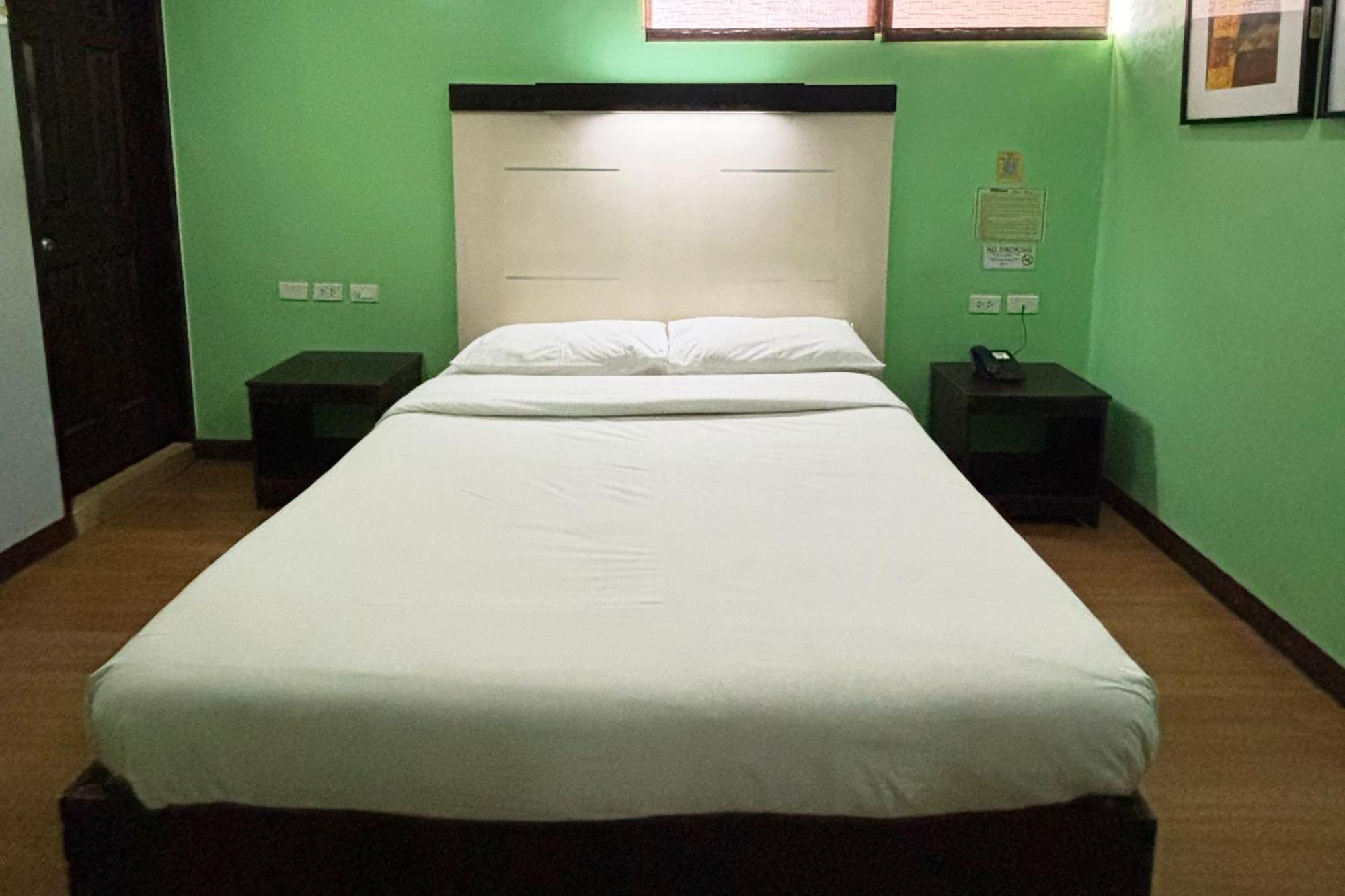 Sugbutel Family Hotel Cebu Eksteriør billede
