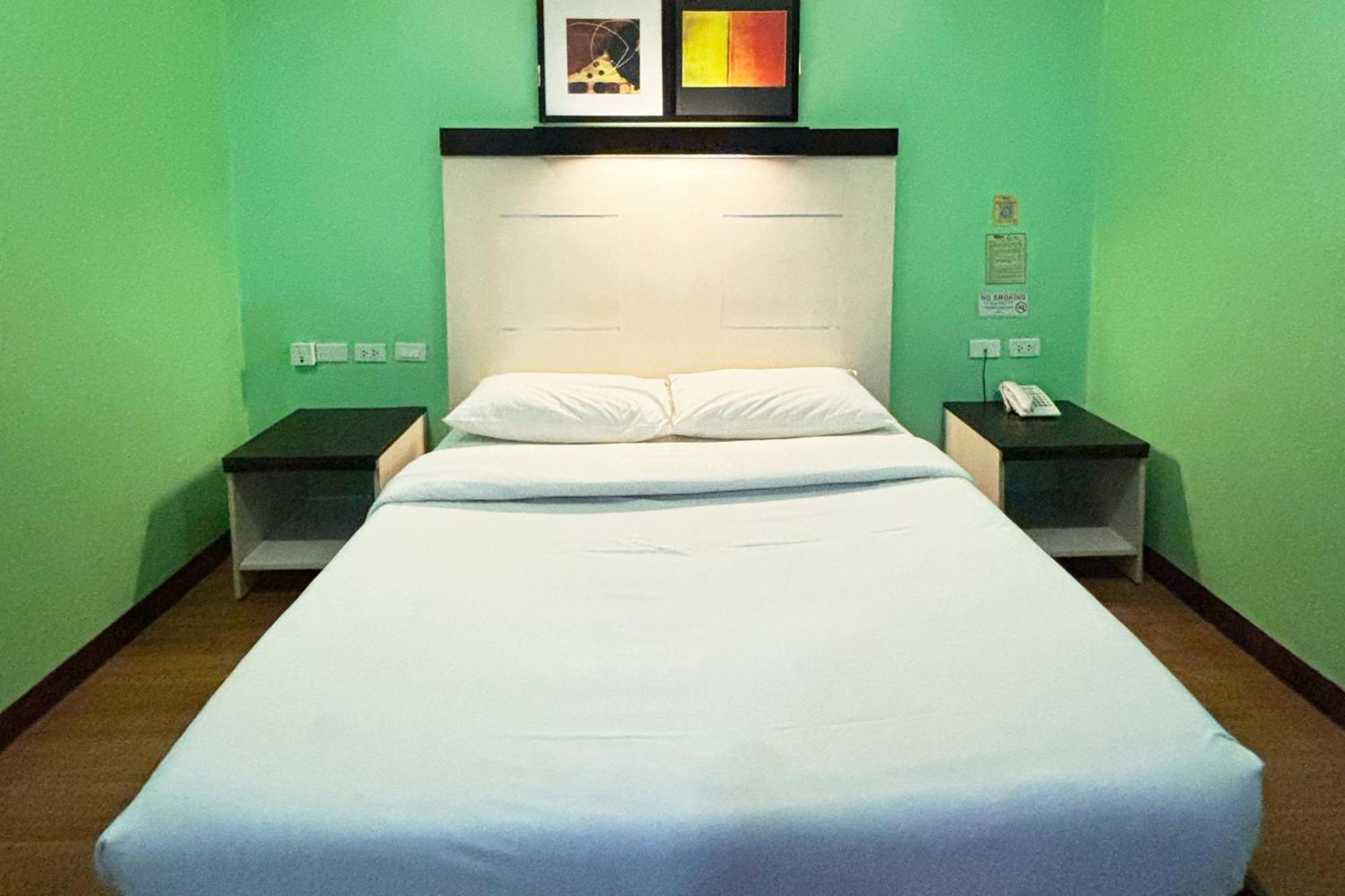 Sugbutel Family Hotel Cebu Eksteriør billede